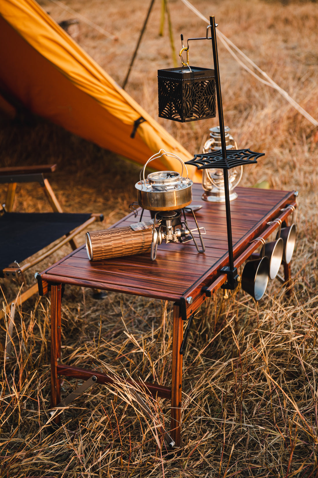 Portable camping folding table